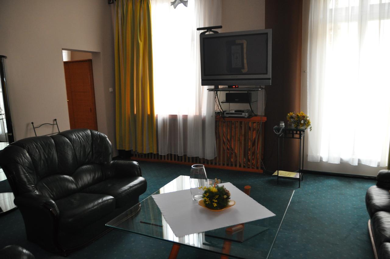 Rynkowy Aparthotel Ρίμπνικ Εξωτερικό φωτογραφία